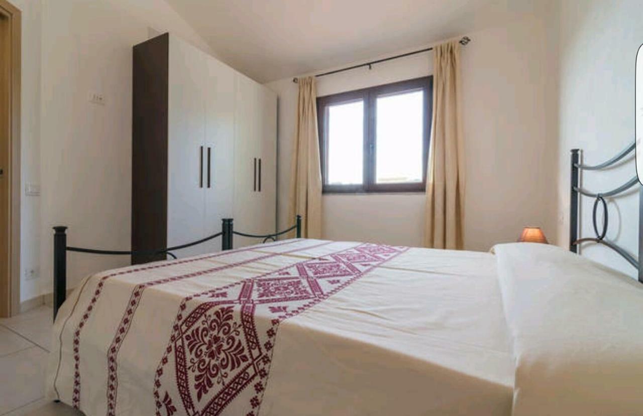 Il Girasole Bed & Breakfast Domus De Maria Ngoại thất bức ảnh