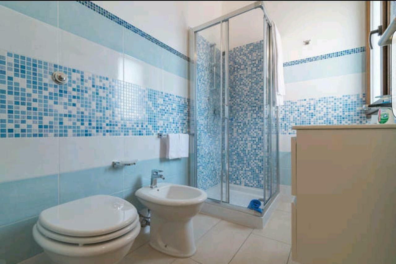 Il Girasole Bed & Breakfast Domus De Maria Ngoại thất bức ảnh
